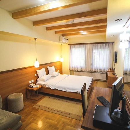 Hotel Vila Vrbas Banja Luka Zewnętrze zdjęcie
