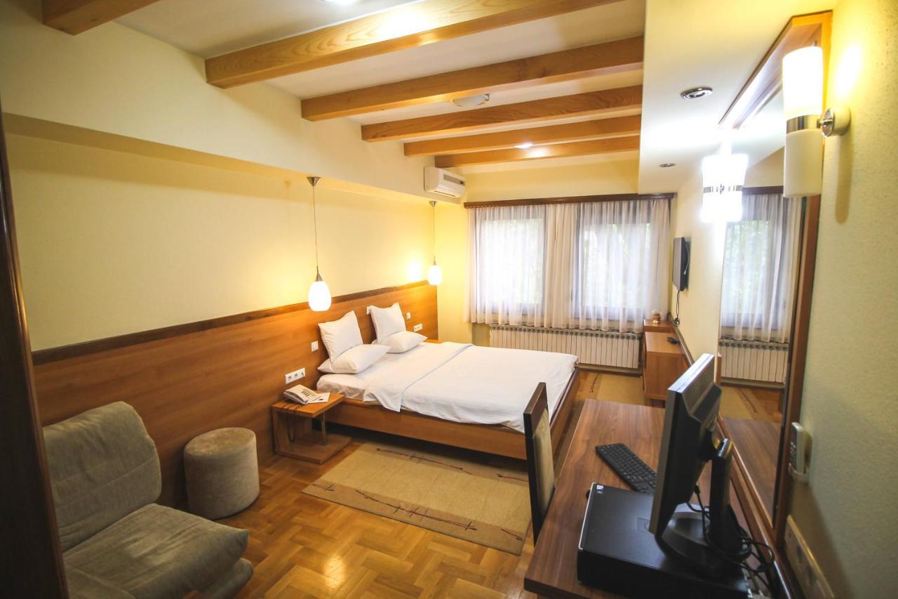 Hotel Vila Vrbas Banja Luka Zewnętrze zdjęcie
