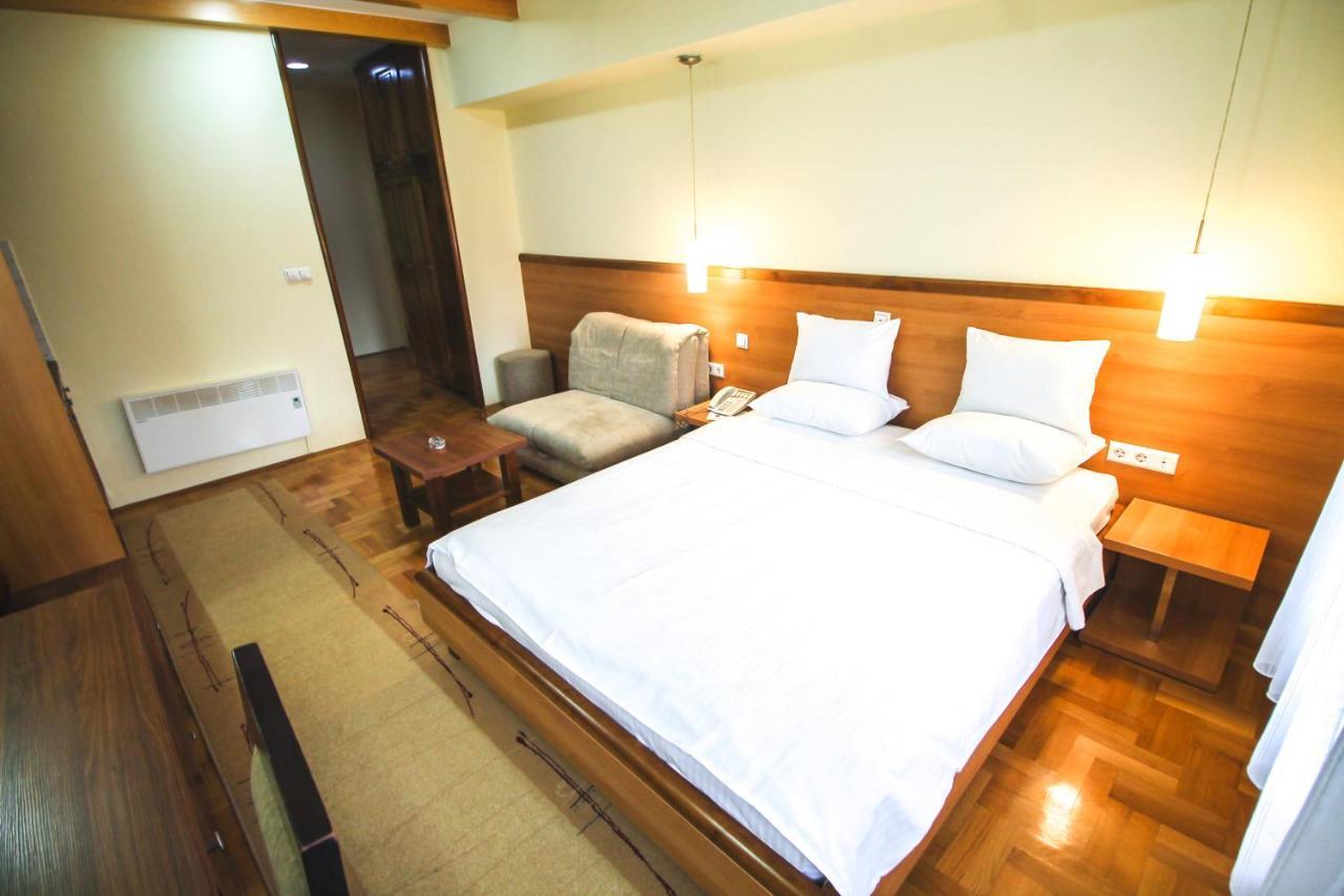 Hotel Vila Vrbas Banja Luka Zewnętrze zdjęcie