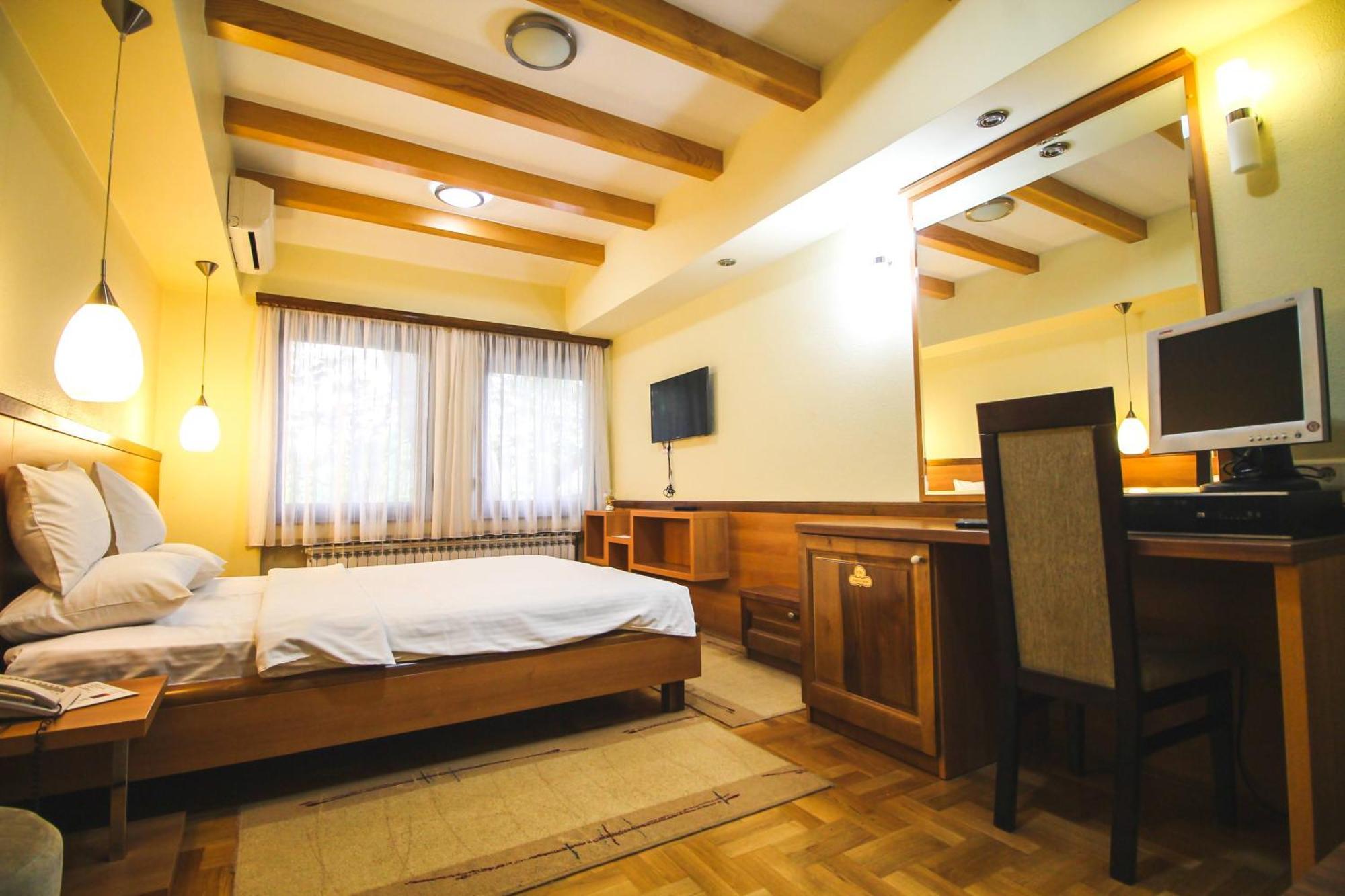 Hotel Vila Vrbas Banja Luka Zewnętrze zdjęcie